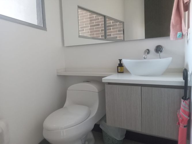 Apartamento de 2 alcobas en arriendo en El Poblado, Medellín, 94 m² · foto 15 de 15
