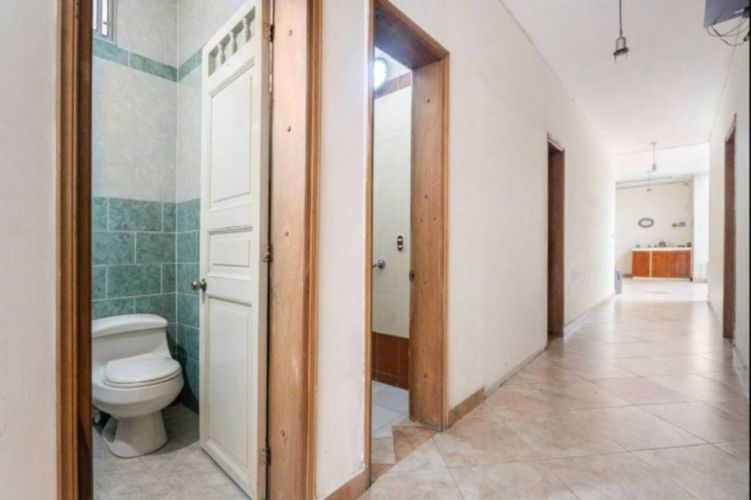 Casa de 5 alcobas en venta en Lorena, Medellín, 306 m² · foto 7 de 13