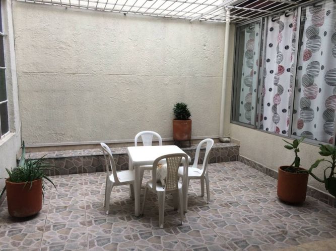 Casa de 5 alcobas en venta en Lorena, Medellín, 306 m² · foto 11 de 13