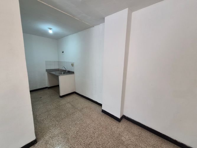 Local en arriendo en Boston, Medellín, 40 m² · foto 5 de 9