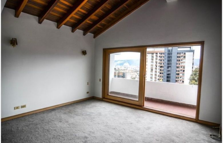 Apartamento de 4 alcobas en venta en Club De Los Lagartos, Bogotá, 360 m² · foto 15 de 15