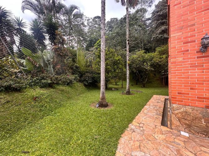 Casa de 4 alcobas en venta en Cola Del Zorro, Medellín, 325 m² · foto 2 de 24