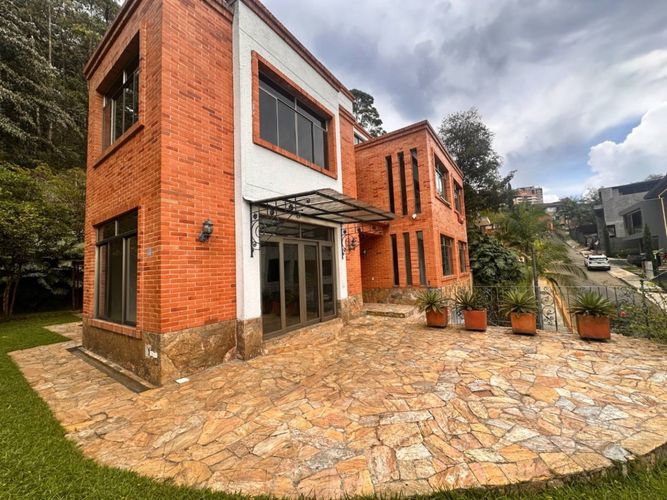 Casa de 4 alcobas en venta en Cola Del Zorro, Medellín, 325 m² · foto 3 de 24