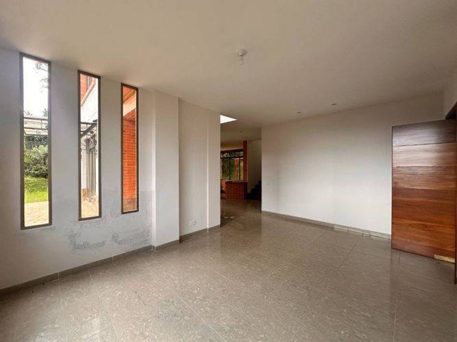 Casa de 4 alcobas en venta en Cola Del Zorro, Medellín, 325 m² · foto 5 de 24