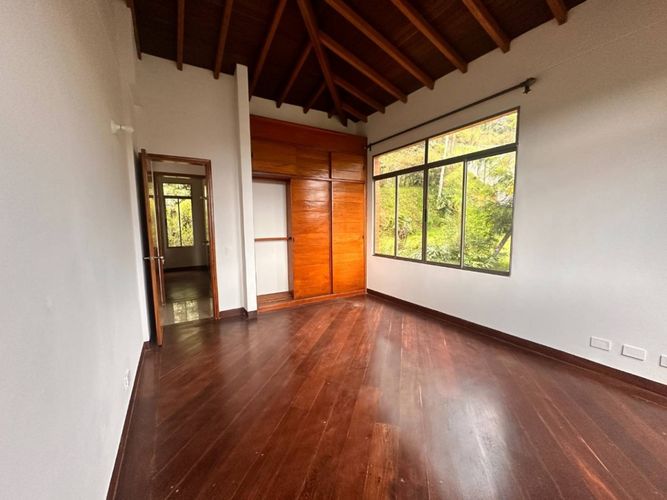 Casa de 4 alcobas en venta en Cola Del Zorro, Medellín, 325 m² · foto 19 de 24