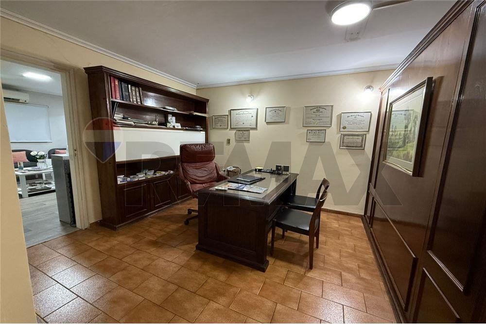 EN VENTA CONSULTORIO MÉDICO SOBRE LA AV. ESPAÑA EN EL BARRIO LAS MERCEDES — foto 3