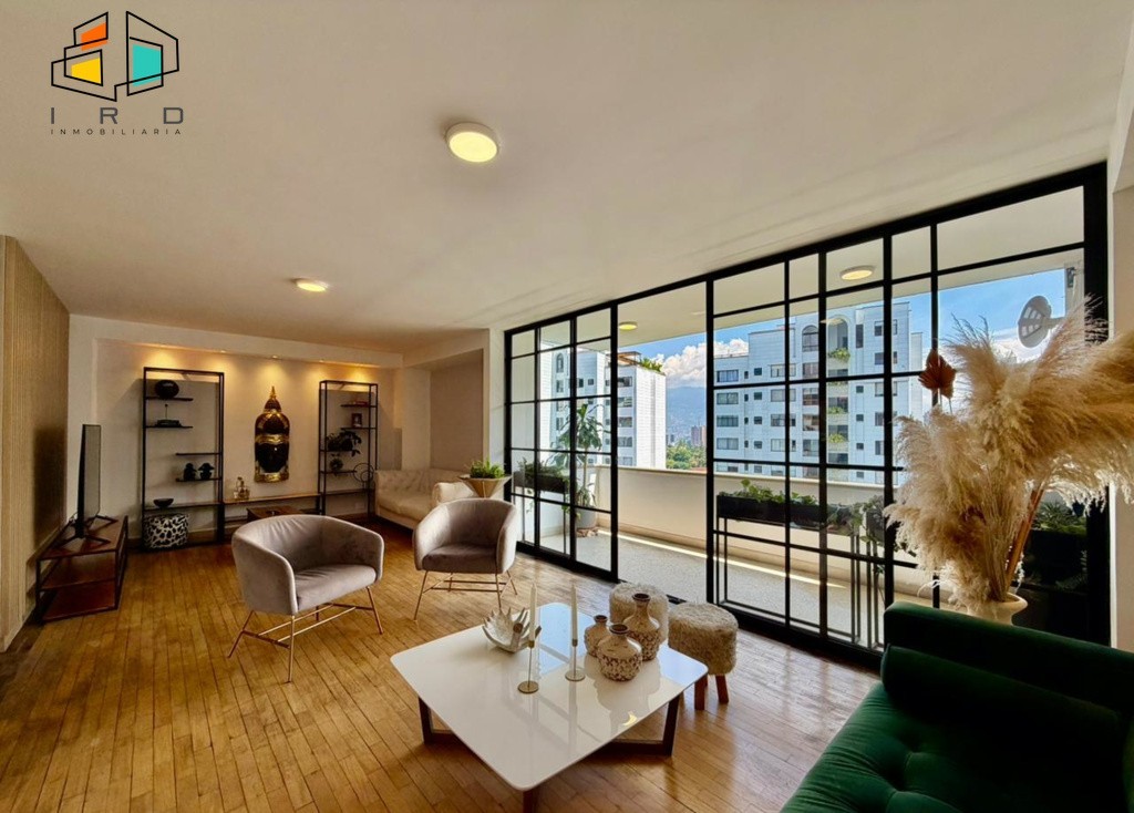 Apartamento en arriendo en El Poblado, Medellín · foto 3 de 24