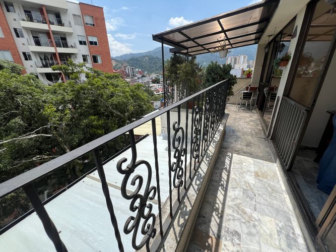 Apartamento de 3 alcobas en venta en Belen, Ibagué, 143 m² · foto 2 de 24