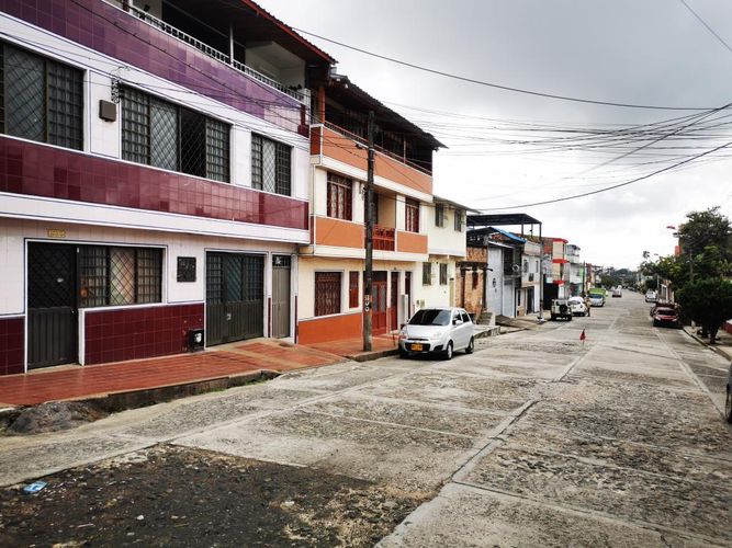 Casa de 11 alcobas en venta en La Francia, Ibagué, 381 m² · foto 3 de 14