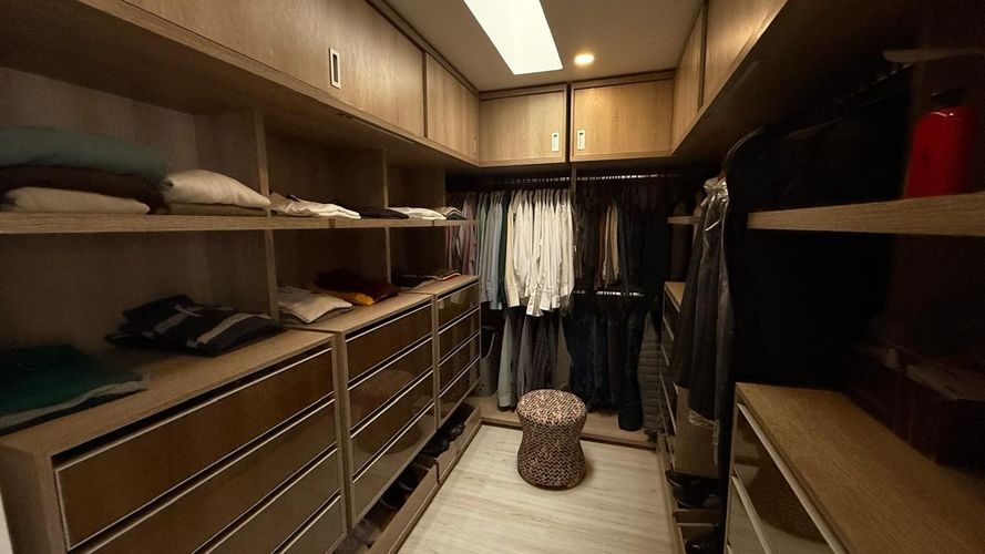 Apartamento de 3 alcobas en venta en Santa Barbara, Bogotá, 277 m² · foto 4 de 23