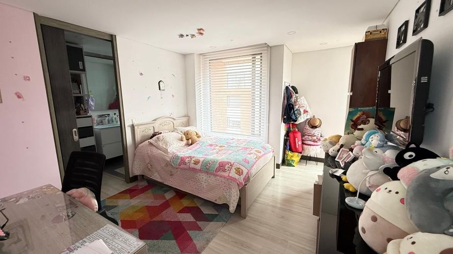 Apartamento de 3 alcobas en venta en Santa Barbara, Bogotá, 277 m² · foto 12 de 23