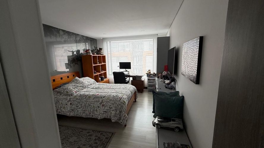 Apartamento de 3 alcobas en venta en Santa Barbara, Bogotá, 277 m² · foto 22 de 23