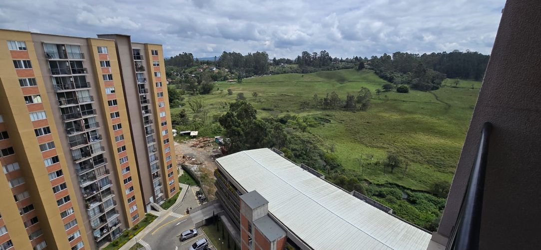 Apartamento de 3 alcobas en venta en Barro Blanco, Rionegro, 73 m² · foto 3 de 7