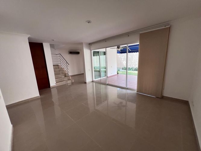 Casa de 4 alcobas en venta en Buenavista, Barranquilla, 212 m² · foto 3 de 19