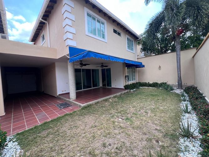 Casa de 4 alcobas en venta en Buenavista, Barranquilla, 212 m² · foto 10 de 19