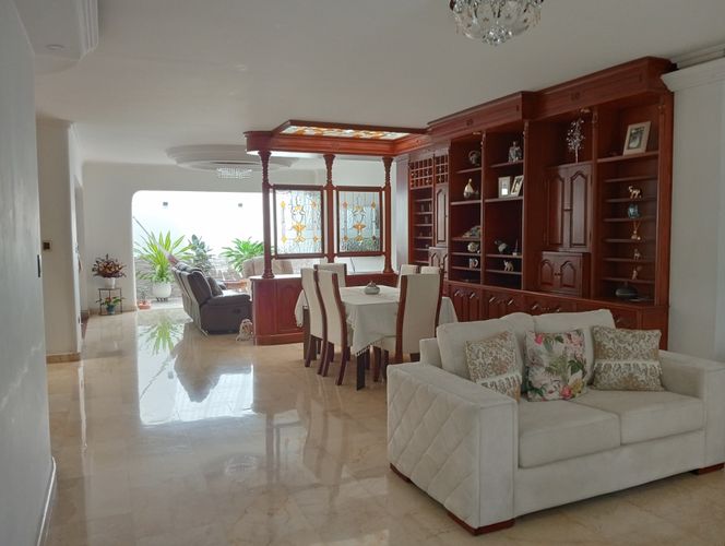 Casa de 5 alcobas en venta en Ciudad Jardin, Cali, 365 m² · foto 3 de 24