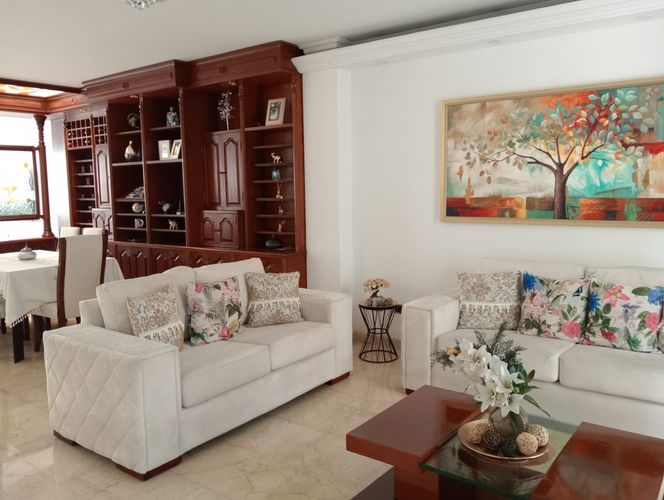 Casa de 5 alcobas en venta en Ciudad Jardin, Cali, 365 m² · foto 5 de 24