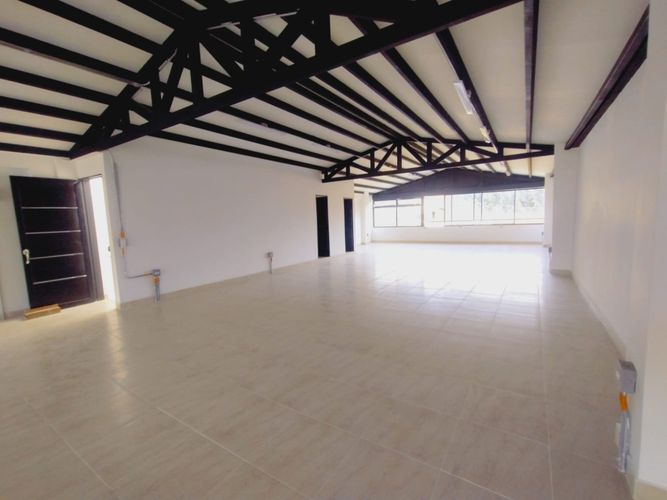 Local en arriendo en San Isidro, Medellín, 200 m² · foto 3 de 9