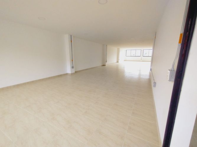 Local en arriendo en San Isidro, Medellín, 200 m² · foto 6 de 9