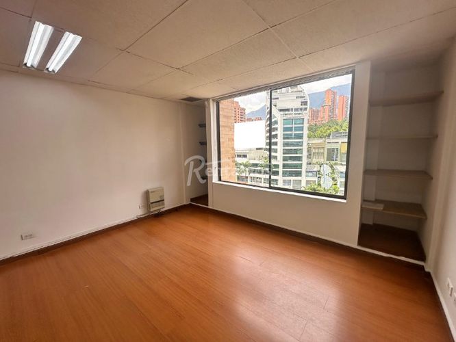 Oficina en arriendo en Milla De Oro, Medellín, 37 m² · foto 3 de 20