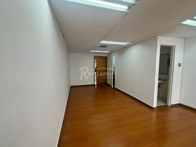Oficina en arriendo en Milla De Oro, Medellín, 37 m² · foto 4 de 20