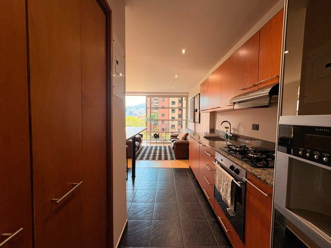 Apartamento de 1 alcoba en arriendo en El Poblado, Medellín, 62 m² · foto 4 de 11