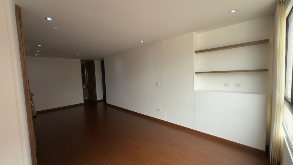 Apartamento en venta en Santa Barbara, Bogotá · foto 4 de 9