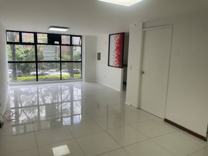 Oficina en arriendo en Cerro Nutibara, Medellín, 38 m² · foto 14 de 14