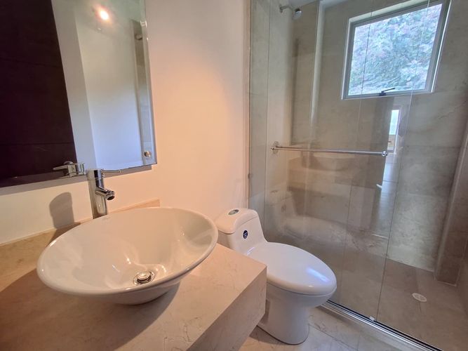 Casa de 6 alcobas en venta en Altos De Yerbabuena, La Calera, 336 m² · foto 8 de 24