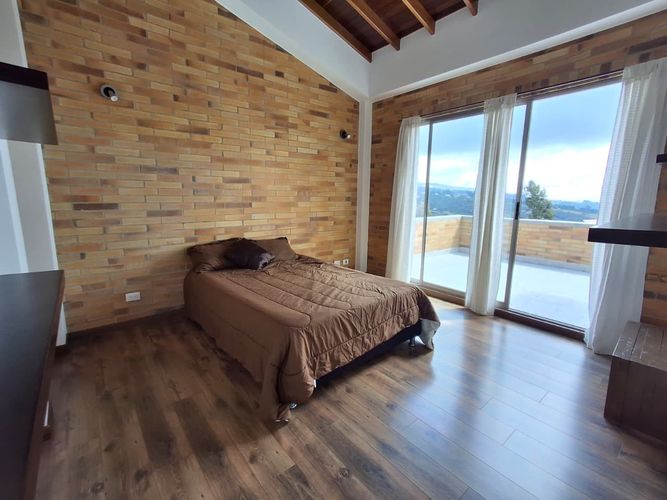 Casa de 6 alcobas en venta en Altos De Yerbabuena, La Calera, 336 m² · foto 15 de 24
