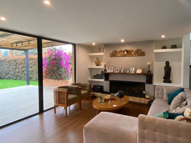 Casa de 3 alcobas en venta en Altamar, La Calera, 260 m² · foto 2 de 10