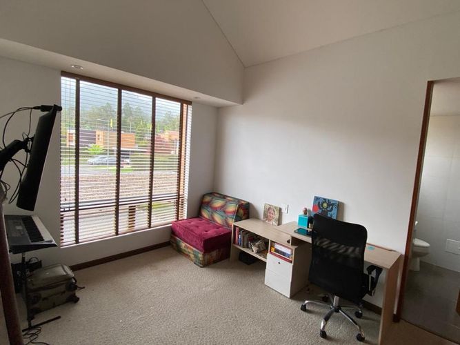Casa de 3 alcobas en venta en Altamar, La Calera, 260 m² · foto 7 de 10
