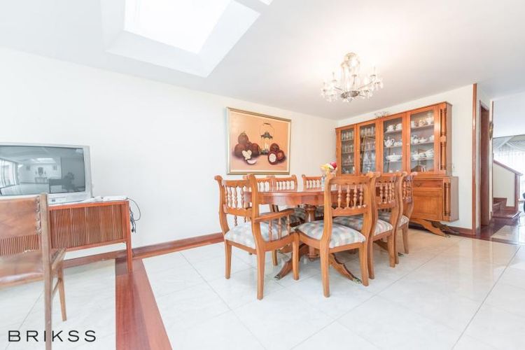 Casa de 4 alcobas en venta en Villa Magdala, Bogotá, 227 m² · foto 3 de 17
