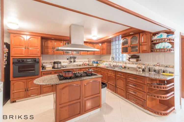 Casa de 4 alcobas en venta en Villa Magdala, Bogotá, 227 m² · foto 4 de 17