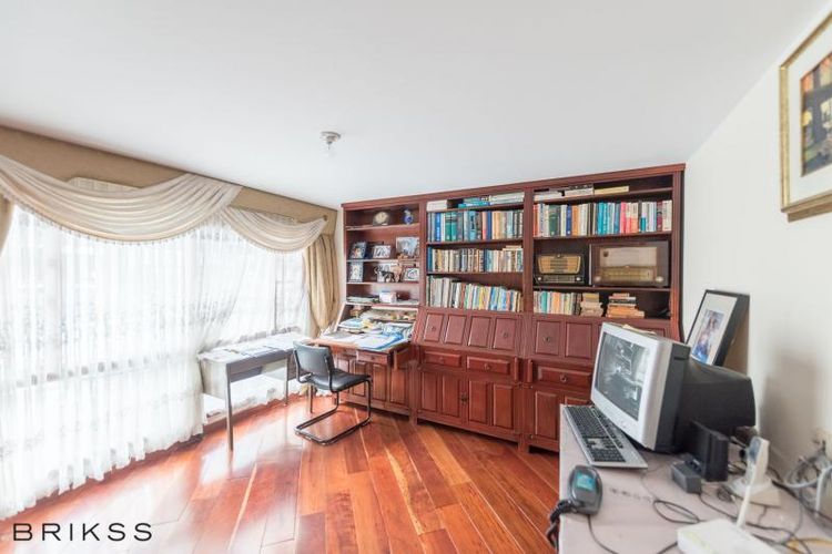 Casa de 4 alcobas en venta en Villa Magdala, Bogotá, 227 m² · foto 8 de 17