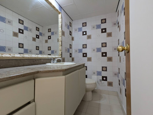 Apartamento en arriendo en El Tesoro, Medellín · foto 18 de 24