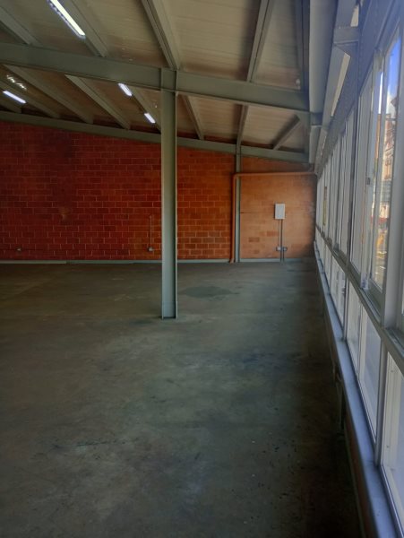 Warehouse in Calasanz (620 m²) for Sale