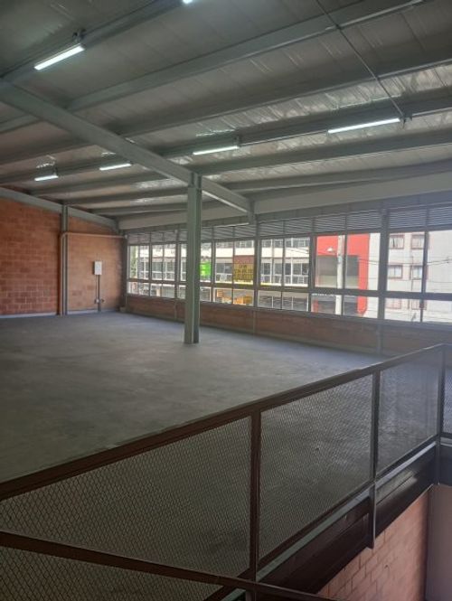 Bodega en venta en Calasanz, Medellín, 620 m² · foto 16 de 20