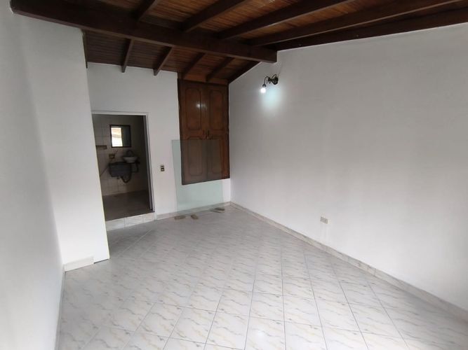Casa de 5 alcobas en venta en Los Colores, Medellín, 237 m² · foto 19 de 24