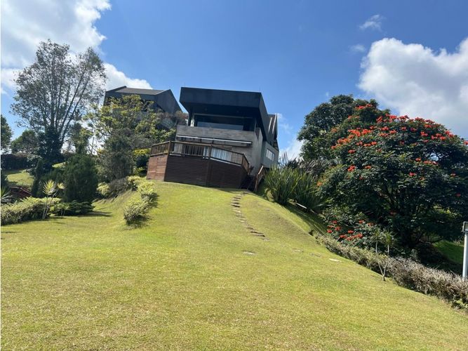 Casa de 3 alcobas en venta en El Porvenir, Medellín, 750 m² · foto 4 de 15