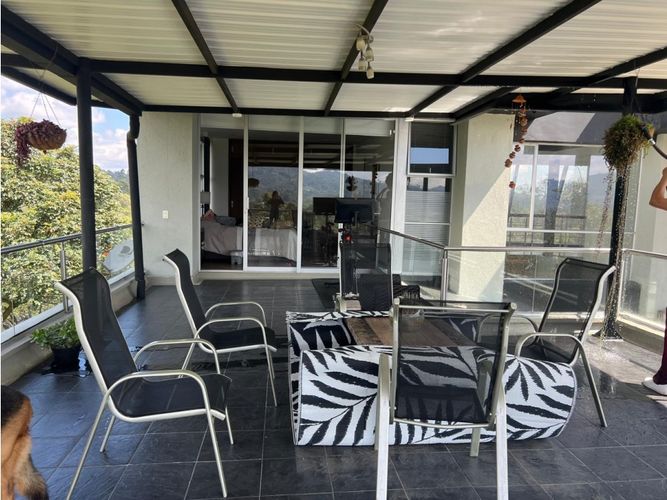 Casa de 3 alcobas en venta en El Porvenir, Medellín, 750 m² · foto 9 de 15
