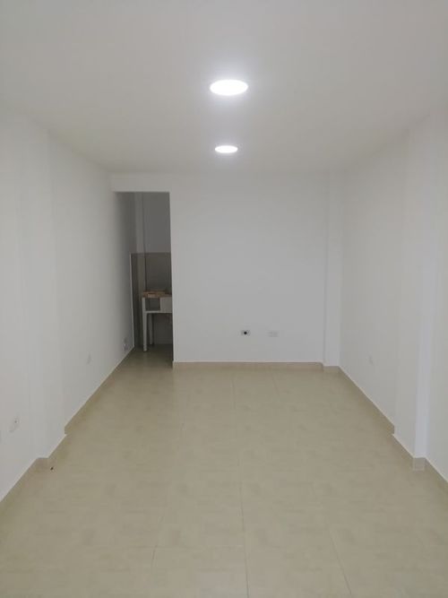 Local en arriendo en Candido Leguizamo, Neiva, 18 m² · foto 3 de 6