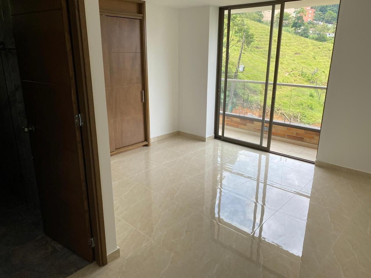 Apartamento en venta en El Carmelo Ii, Sabaneta · foto 16 de 24