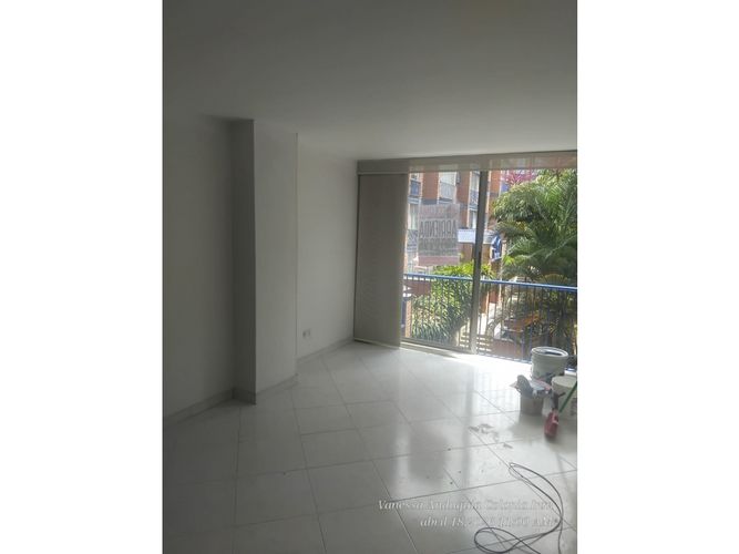 Apartamento de 2 alcobas en arriendo en Calasanz, Medellín, 78 m² · foto 2 de 24