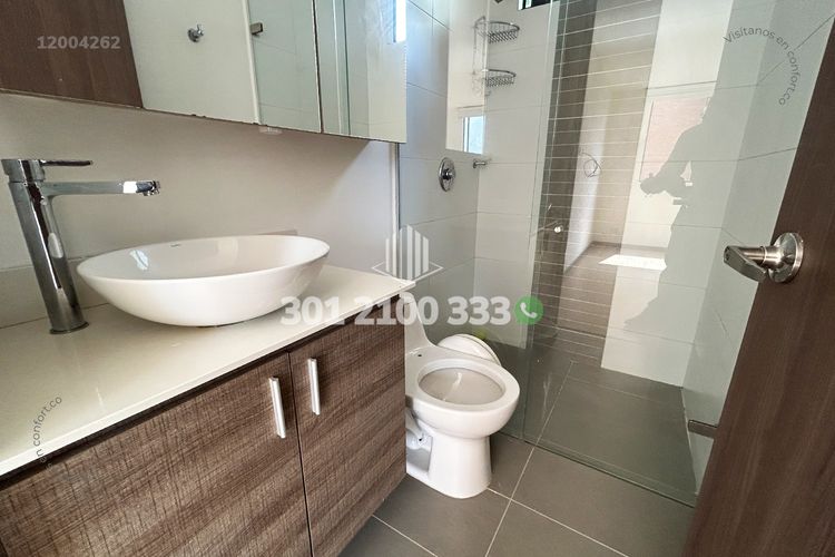 Apartamento de 3 alcobas en arriendo en Loma Del Escobero, Envigado, 96 m² · foto 23 de 24