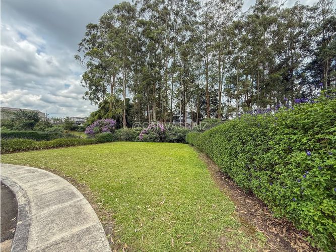 Lote en venta en Gualanday, Rionegro, 307 m² · foto 5 de 8