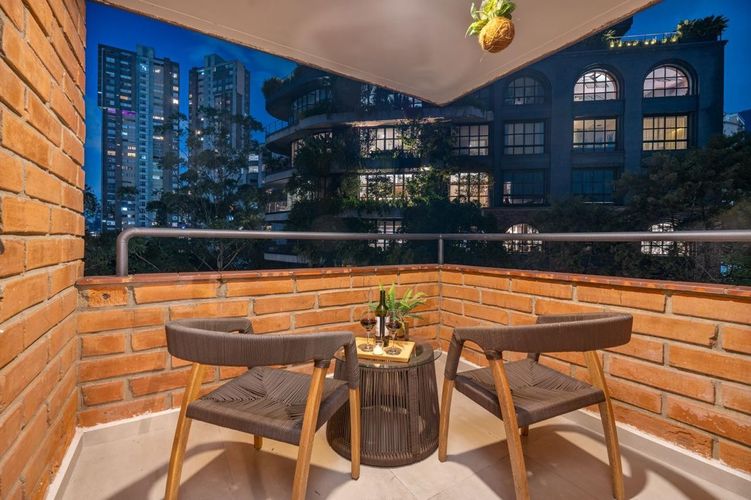 Apartamento de 3 alcobas en venta en El Poblado, Medellín, 195 m² · foto 15 de 19