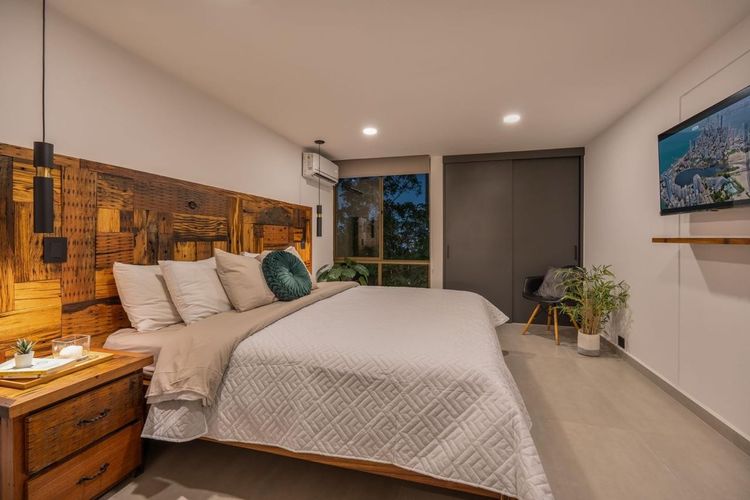 Apartamento de 3 alcobas en venta en El Poblado, Medellín, 195 m² · foto 17 de 19