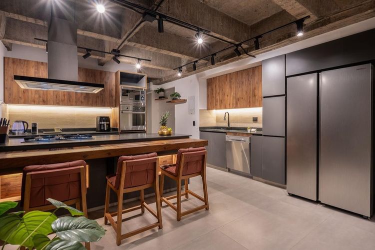 Apartamento de 3 alcobas en venta en El Poblado, Medellín, 195 m² · foto 9 de 19
