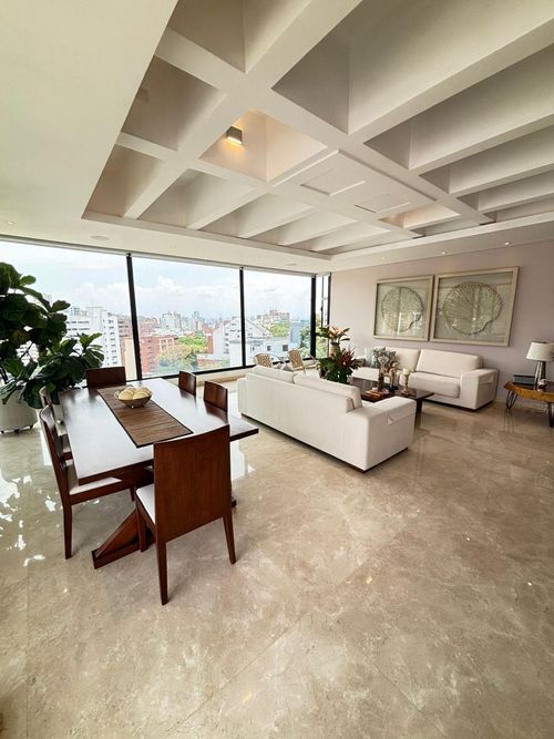 Apartamento de 3 alcobas en venta en Arboledas, Cali, 264 m² · foto 3 de 11
